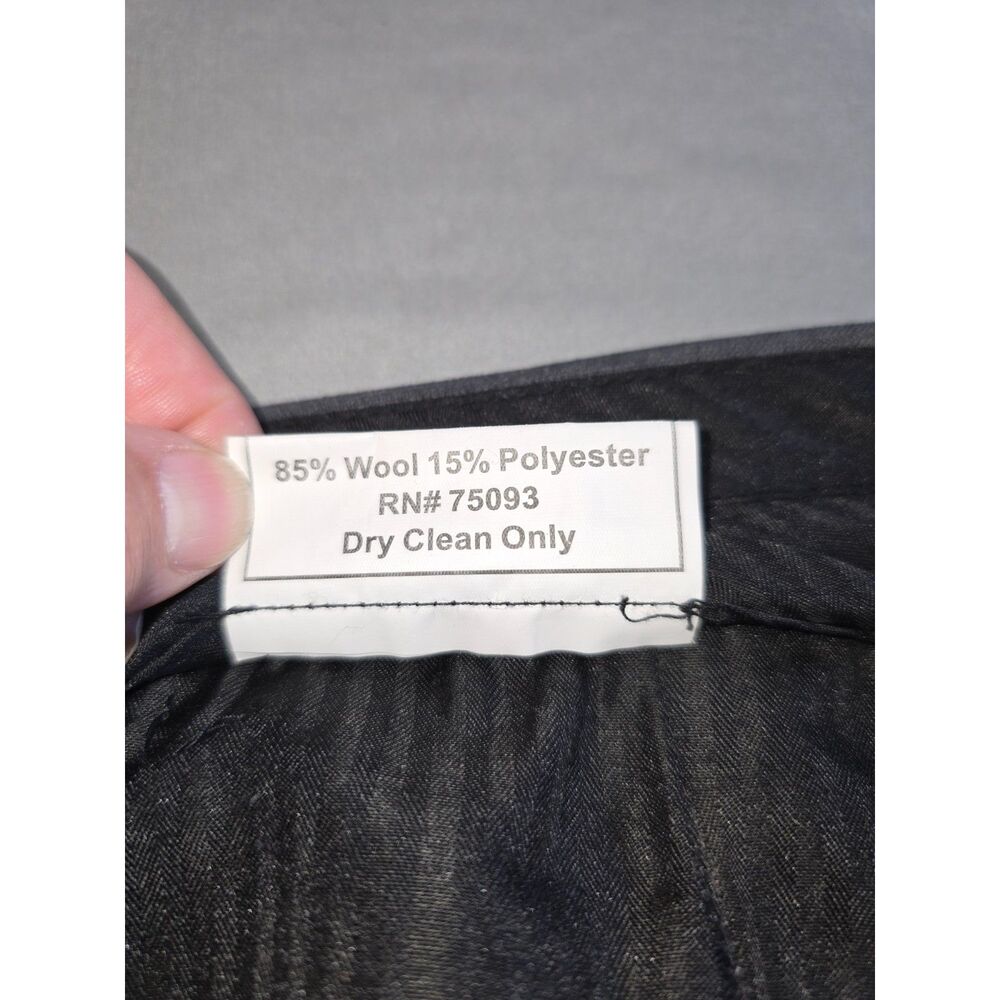 Men's Suit - 42Short - Med Gray - Double Vented. Flat front pants. Pronto Uomo - Picture 10 of 10